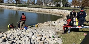 Members of the Evansville Fire Department recently took advantage of the cool weather to conduct dive training
