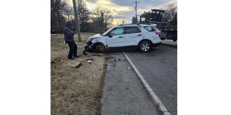 Overturned Vehicle Causes Road Closure in Newburgh, Indiana