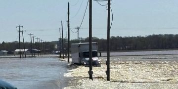 Drivers Ignoring Flood Warnings Rescued on State Road 58
