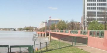 Evansville Braces for Potential Historic Flooding as Ohio River Rises
