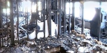 Evansville firefighters battle early morning abandoned building fire, cause under investigation