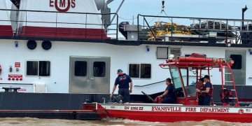 Evansville water rescue team trains with multiple agencies for river emergencies
