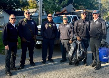 Evansville firefighters join volunteers for final Block-by-Block event of the year in Star neighborhood